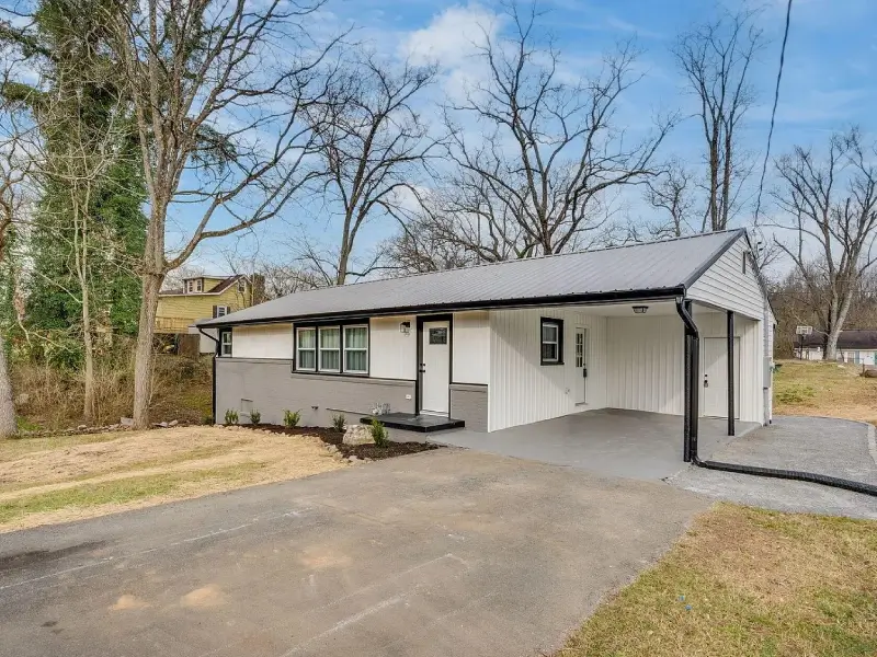 Whitley Hamilton Home Buyers Exterior After Whitley Hamilton Home Buyers Exterior After